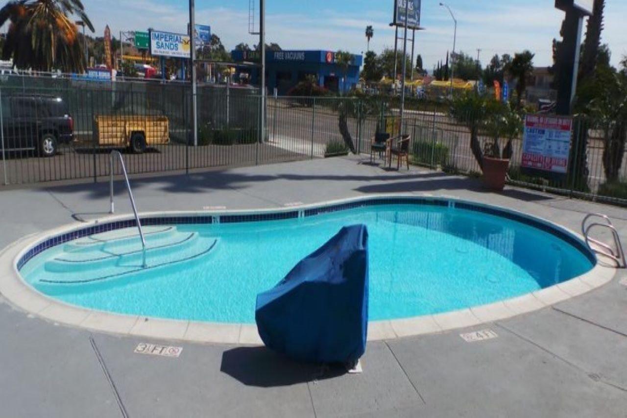 Super 8 By Wyndham San Diego/Imperial Beach Exterior foto