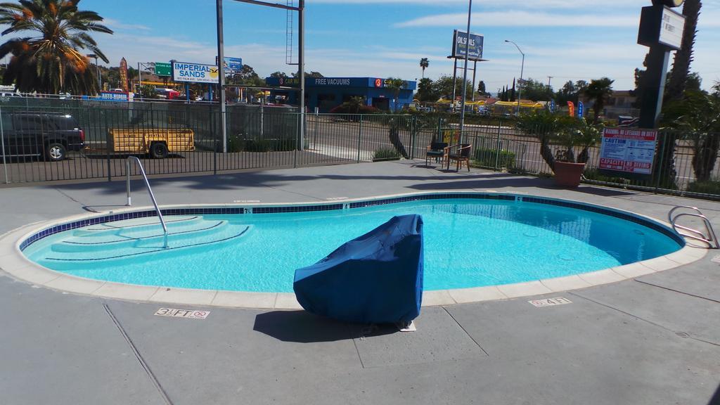 Super 8 By Wyndham San Diego/Imperial Beach Exterior foto