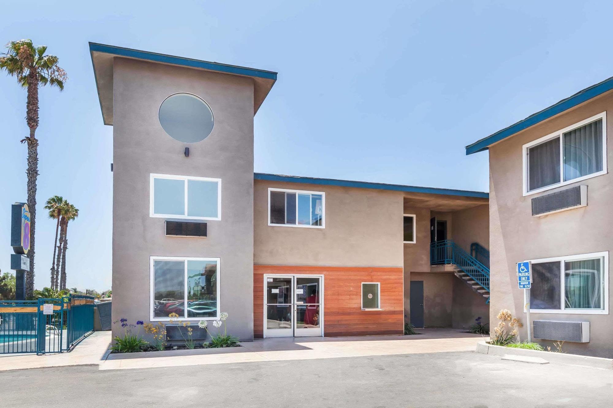 Super 8 By Wyndham San Diego/Imperial Beach Exterior foto